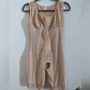 Beige shape wear 2X